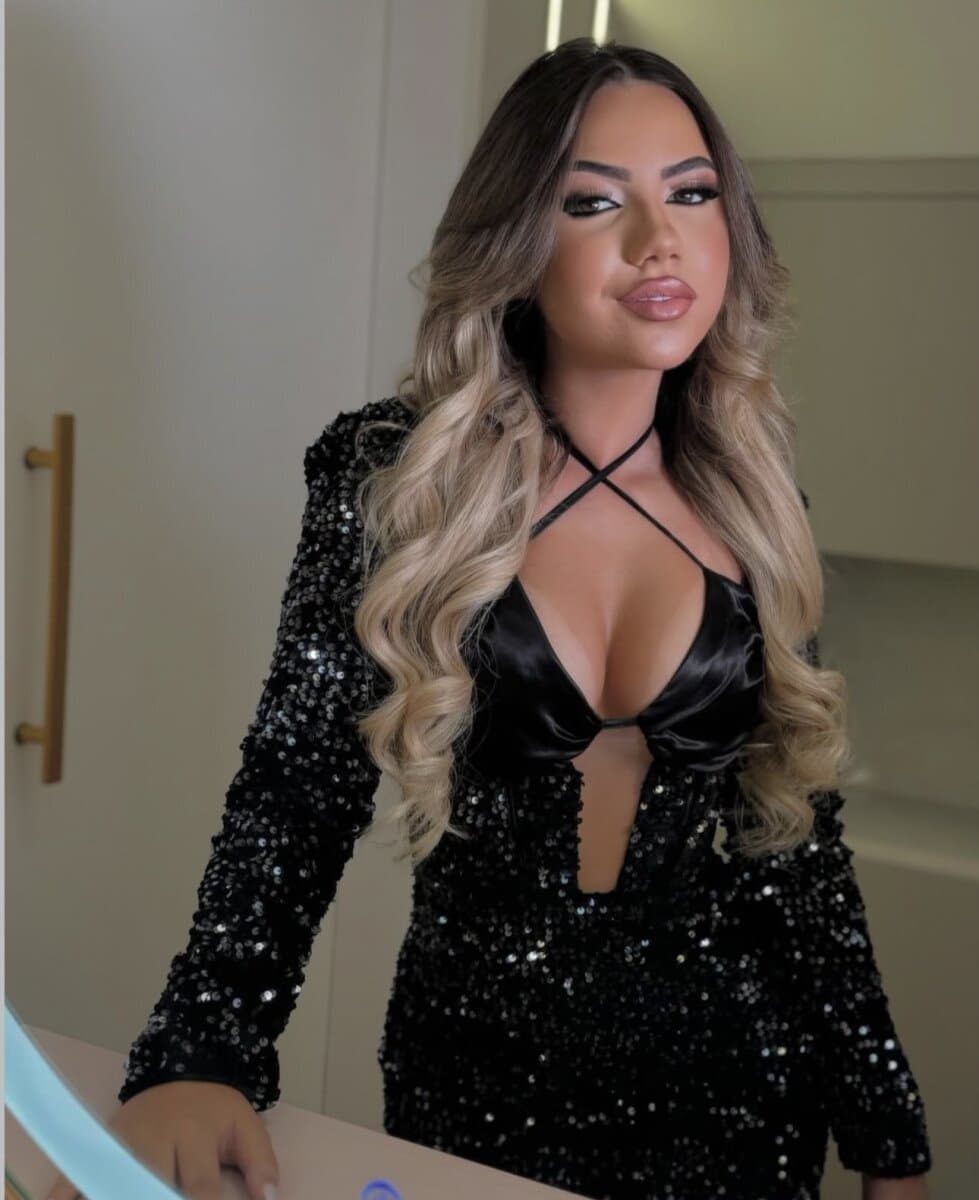 Isabelly , Female Escorts